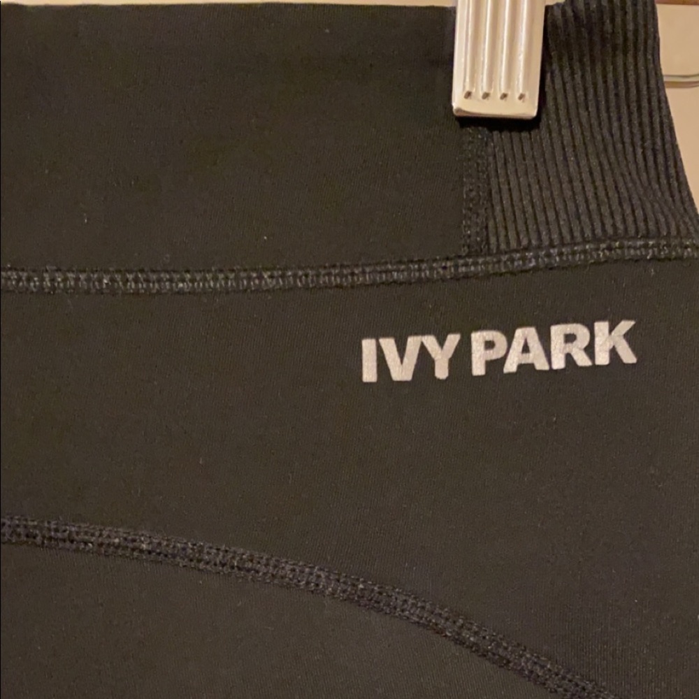 IVY PARK LEGGINGS